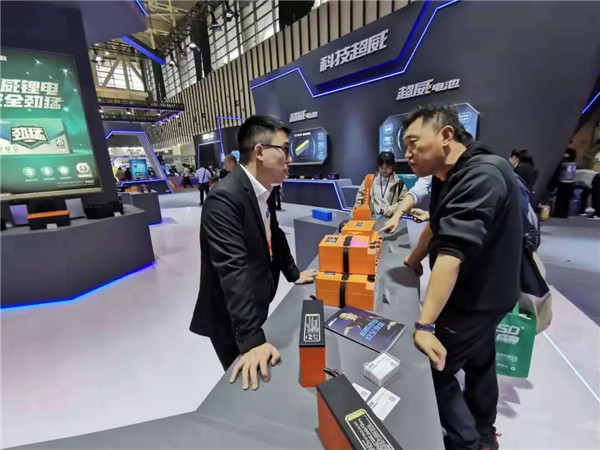 惊艳!超威两大新“黑科技”相继亮相南京展