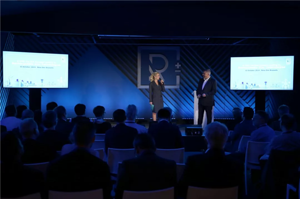 厉害了我的超威!锌镍电池亮相欧洲! 厉害了我的超威!锌镍电池亮相欧洲!