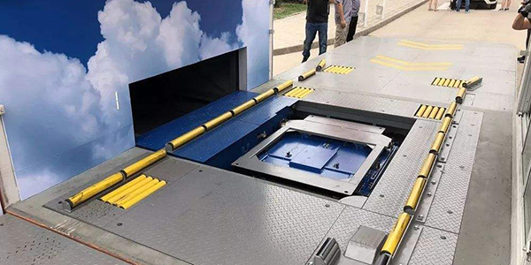 换电池引发大佬们争吵 特斯拉/宁德/比亚迪皆入群 换电池引发大佬们争吵 特斯拉/宁德/比亚迪皆入群