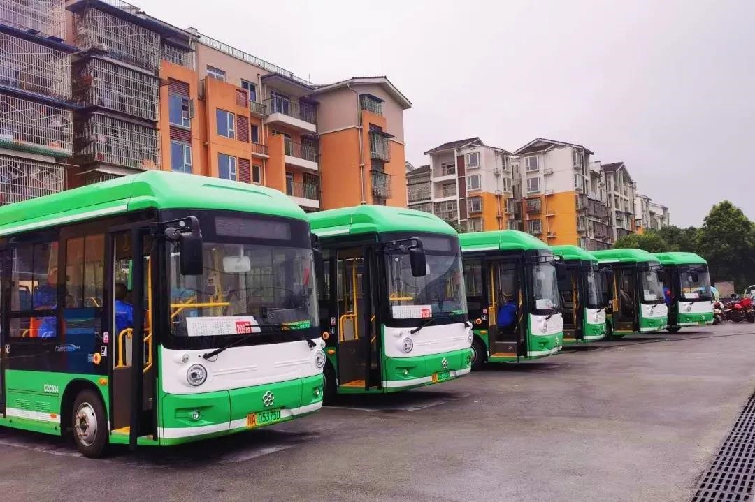 银隆新能源公交为崇州注入绿色生态力量