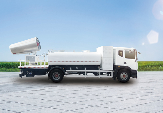 银隆多功能抑尘车上线 打造城市洁净环境