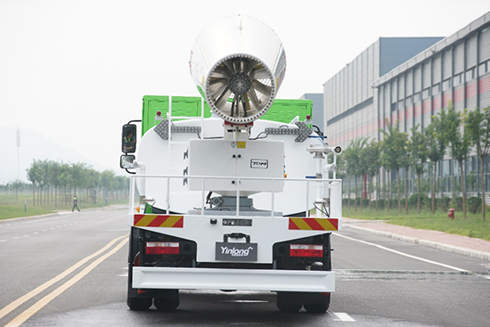 银隆多功能抑尘车上线 打造城市洁净环境