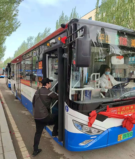 驶入本溪 银隆公交助力“枫叶之都”绿色发展 驶入本溪 银隆公交助力“枫叶之都”绿色发展
