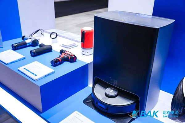 以锂电创新碰撞科技之美,比克电池亮相Tech G消费电子展 以锂电创新碰撞科技之美,比克电池亮相Tech G消费电子展