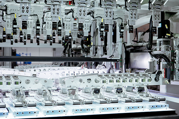 TWh时代电池制造正加速“叠变” TWh时代电池制造正加速“叠变”