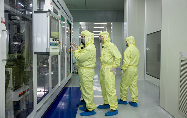 蜂巢能源盐城基地正式导入自研第三代超高速“飞叠”叠片技术