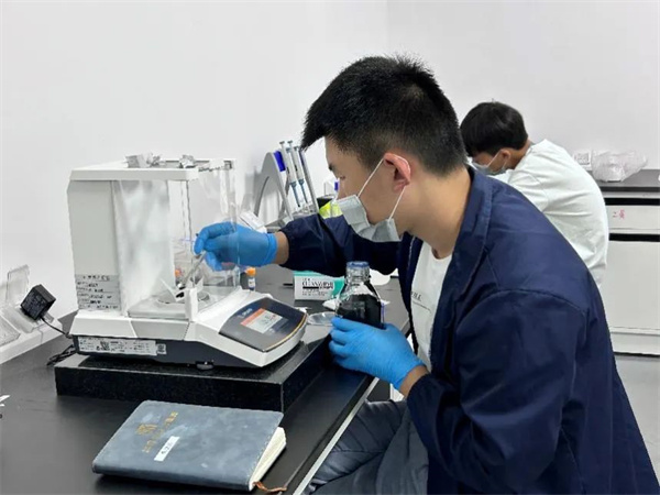 聚烽新能源：公司千吨级钠离子电池正极材料四季度量产