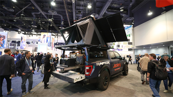 华宝新能携《时代周刊》获奖产品Jackery电小二光充火星机器人闪耀CES 2024 华宝新能携《时代周刊》获奖产品Jackery电小二光充火星机器人闪耀CES 2024