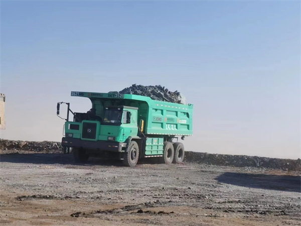 微宏快充电池荣获“2024年度值得用户信赖动力电池”奖 微宏快充电池荣获“2024年度值得用户信赖动力电池”奖