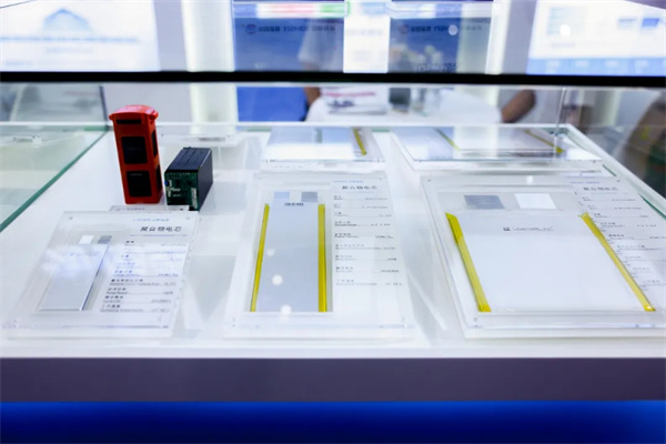 力神无人机电池亮相国际无人机展 能量密度达340Wh/kg 力神无人机电池亮相国际无人机展 能量密度达340Wh/kg