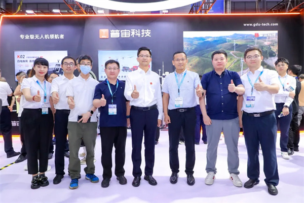 力神无人机电池亮相国际无人机展 能量密度达340Wh/kg 力神无人机电池亮相国际无人机展 能量密度达340Wh/kg