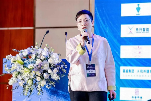 睿恩新能源陈璇:致力成为全球领先的无极耳大圆柱电芯及系统提供商 睿恩新能源陈璇:致力成为全球领先的无极耳大圆柱电芯及系统提供商