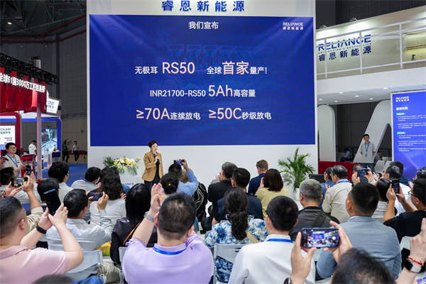 对话丨睿恩新能源创始人陈璇：探索极致，引领无极耳圆柱新标准