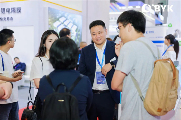 毕克化学“芯”技术，助力突破电池性能边界