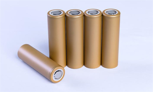 「极耳无界 能量登峰」发布会圆满落幕：睿恩21700-6Ah电池全球首发，携手蔡司共绘质量新篇章