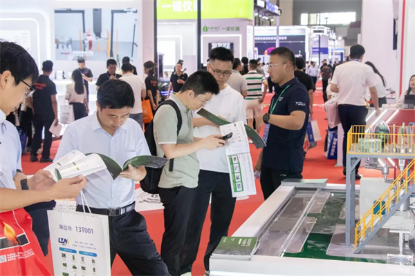 高能数造闪耀CIBF2025,以创新技术引领新能源智造新征程 高能数造闪耀CIBF2025,以创新技术引领新能源智造新征程