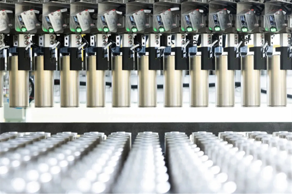 400亿项目投资取消！中美电池博弈升级，头部企业调整在美布局