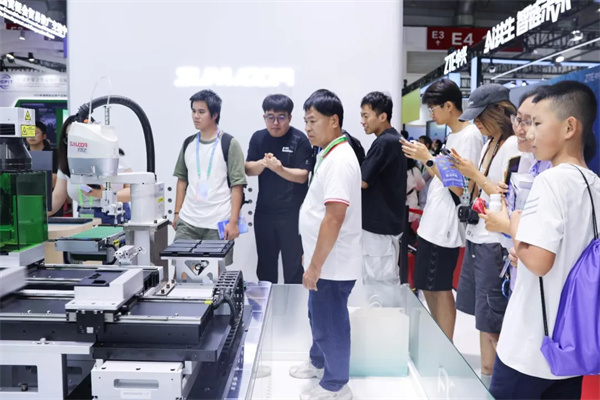 欣旺达亮相第三届链博会,积极参与全球供应链开放合作 欣旺达亮相第三届链博会,积极参与全球供应链开放合作