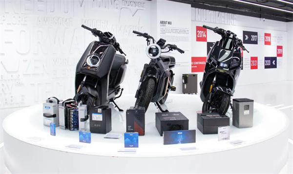 星恒&小牛签署微刀电摩锂电联合开发协议 星恒&小牛签署微刀电摩锂电联合开发协议