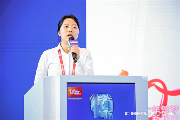 凌云光陈瑶主题演讲：新一代Vision+Al技术助力锂电质检上台阶