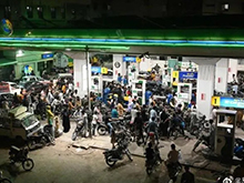 原油风暴冲击亚洲民生底端：燃油两轮车承压，“油改电”加速