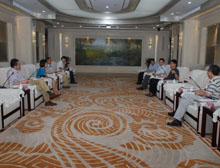 明德知行公司总裁吴江燕一行调研超威