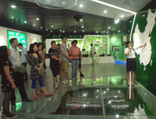 上海广电公司一行23名党员到超威集团参观交流